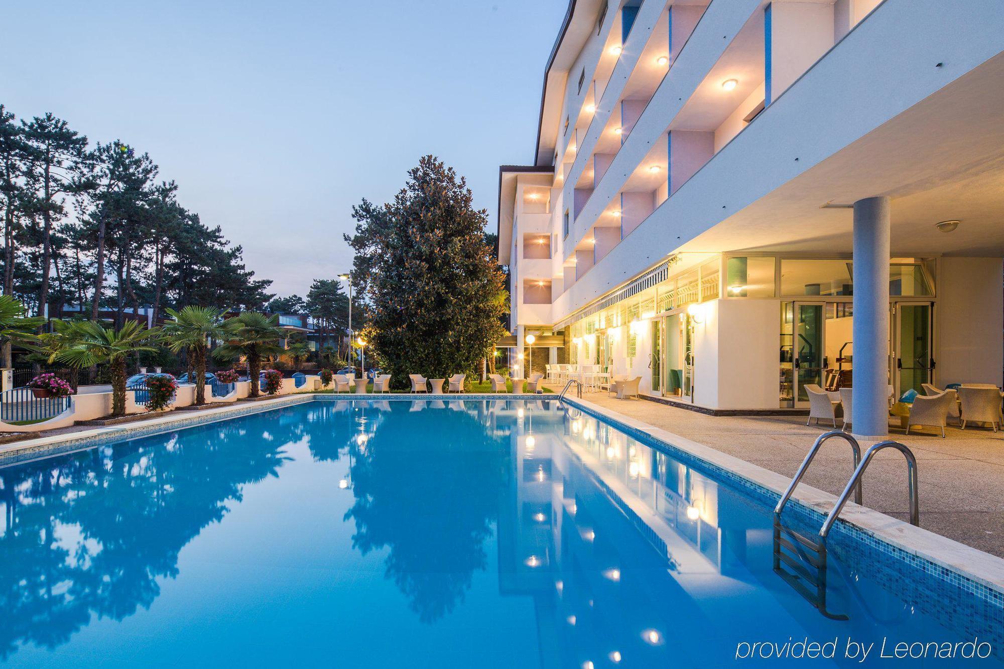 Hotel Olympia Линяно Сабиадоро Екстериор снимка